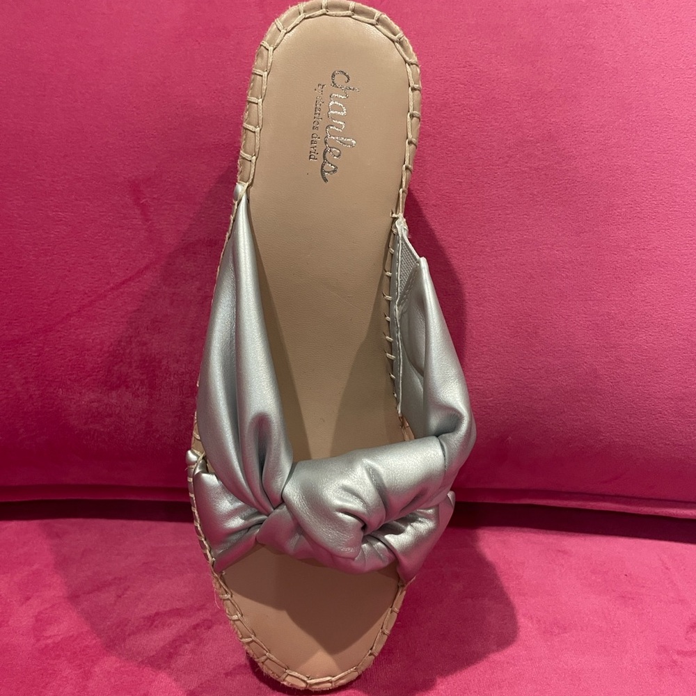 Charles by Charles David Scoop Sandals - Picture 5 of 5